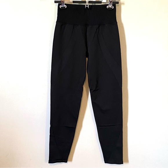 Old Navy seamless leggings, medium - Picture 6 of 6